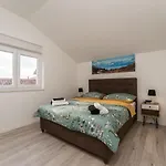 Relax 3bdr With Terrace And Bbq Appartement Zadar