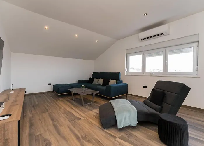 Relax 3bdr With Terrace And Bbq * Zadar